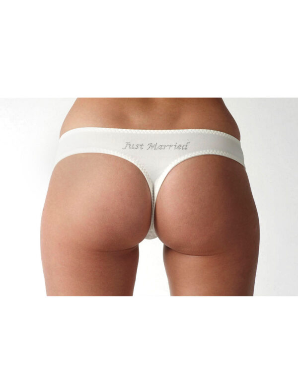 String | Smooth | Just Married 3126J — 1